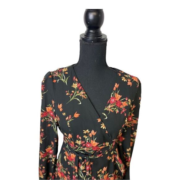 #132 MI MIAMI floral wrap drerss - Picture 3 of 6